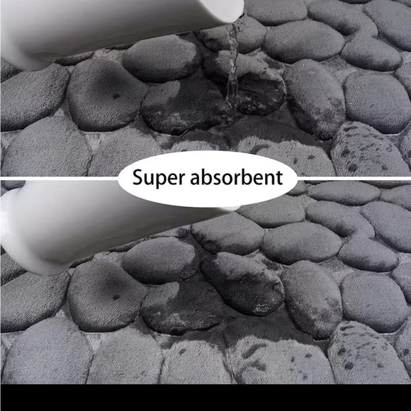 New bathmat. 🛀 🧼 🛁 - Picture 4 of 8